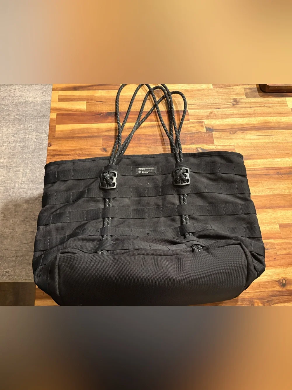 Nike Black RPM Tote.. Black and White Cord Travel Bag